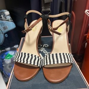 Seychelles Heel Sandals Size 7